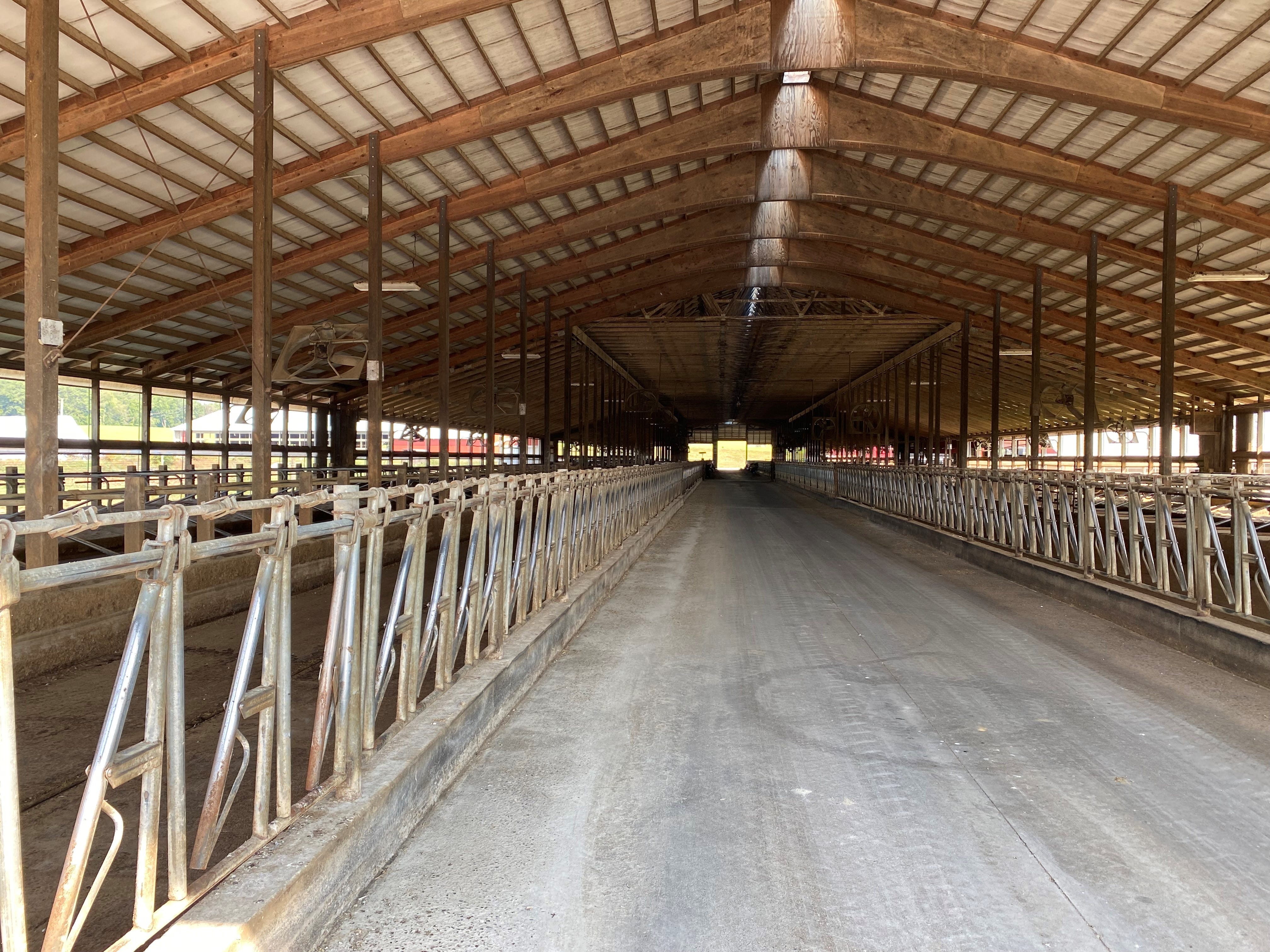 Empty_barn_Choate.jpg